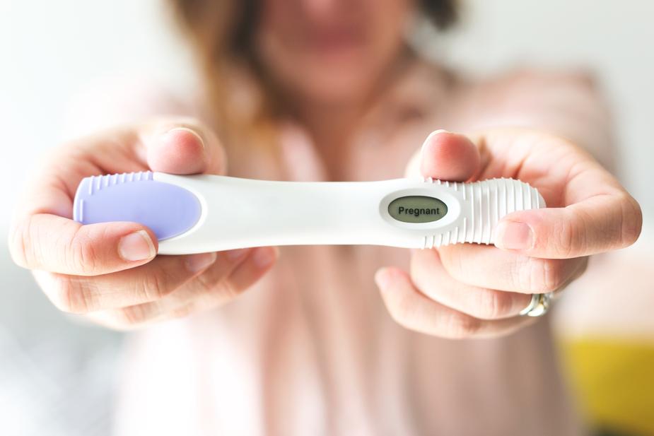 Pregnancy - A positive pregnancy test - Theft of semen