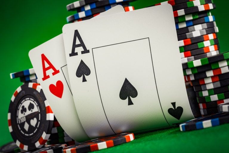 القمار - يحتوي الكازينو على جميع الأوراق الجيدة