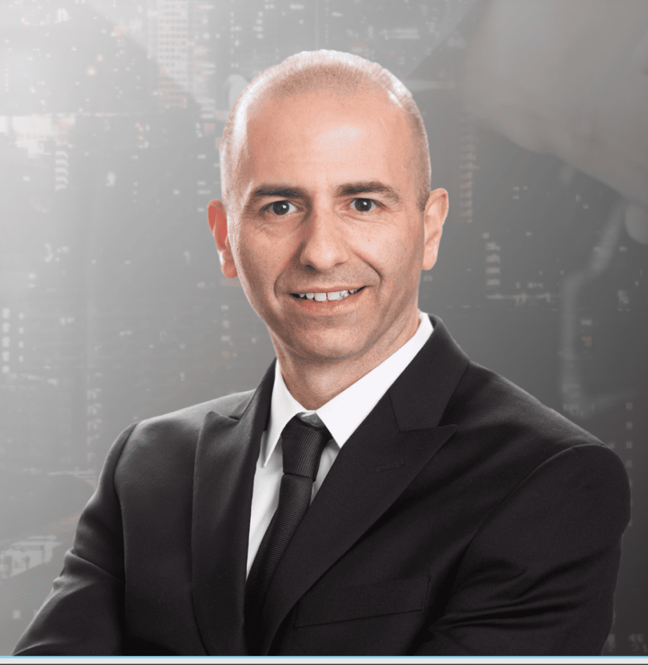עורך דין ונוטריון יגאל מור